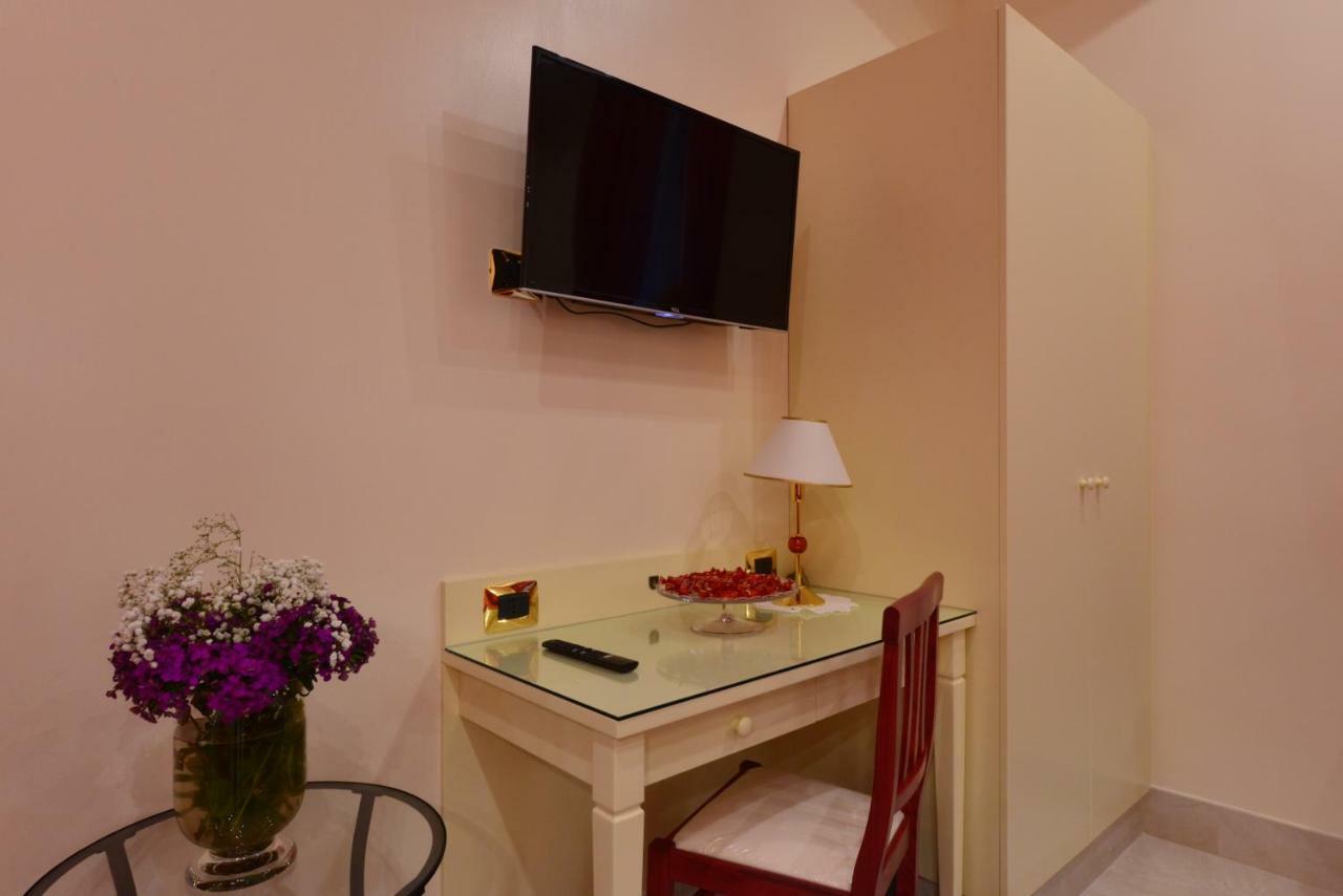 Fabio Dei Velapazza Guesthouse Rome Bagian luar foto
